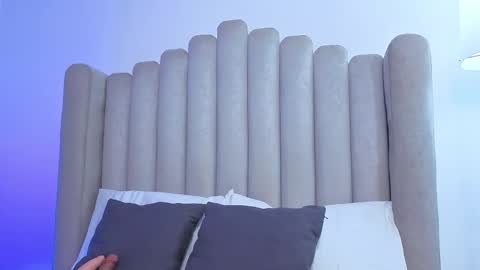 alysha_xia_ online show from 8, 3, 2026