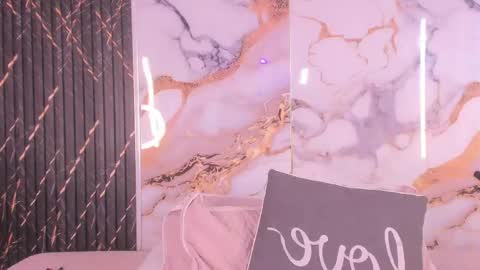 alyson__a online show from 20, 4, 2026