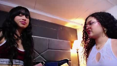 Snapshot of alyson_ethan chatting on 3, 3, 2026 ALYSON Y ETHAN online show from 3, 3, 2026