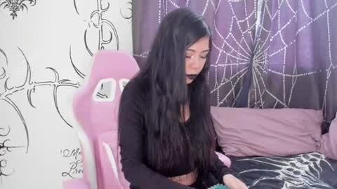 Snapshot of alyxroses chatting on 17, 6, 2026 online show from 17, 6, 2026