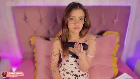 Alyy online show from 27, 3, 2026