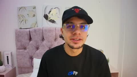 Amadeo Wild online show from 6, 2, 2025