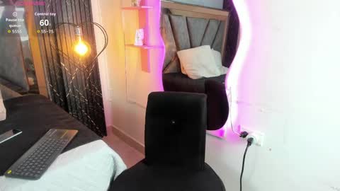 Snapshot of amaia_a chatting on 31, 5, 2026 amaia_a online show from 31, 5, 2026
