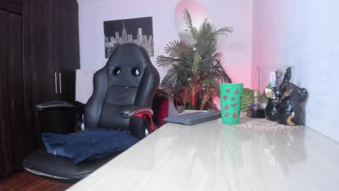 anny online show from 28, 4, 2026