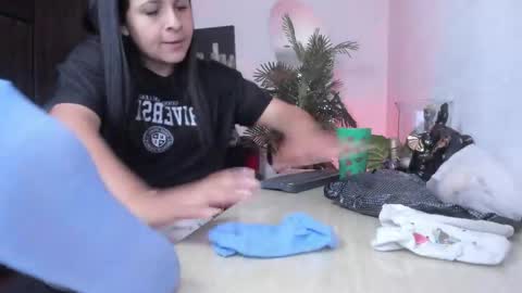 anny online show from 28, 4, 2026