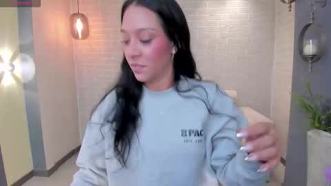 Amalia cruss online show from 3, 10, 2025