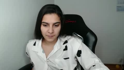 Snapshot of amanda5star chatting on 17, 1, 2026 The queen of the biceps online show from 17, 1, 2026