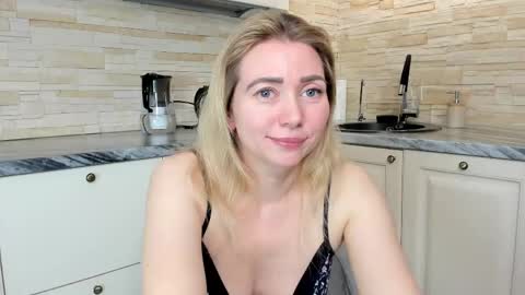 Amanda   insta amanda    grey online show from 24, 4, 2026