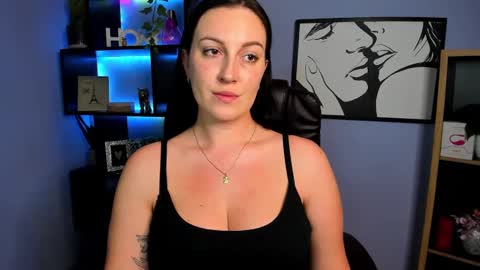 Snapshot of amanda_burn chatting on 10, 3, 2025 Amanda online show from 10, 3, 2025