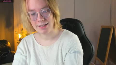 Snapshot of amanda_butlerr chatting on 30, 10, 2025 Hi im Amanda online show from 30, 10, 2025