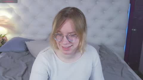 Snapshot of amanda_butlerr chatting on 28, 11, 2025 Hi im Amanda online show from 28, 11, 2025