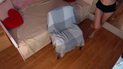 Snapshot of amandalind chatting on 27, 11, 2025 AmandaLind online show from 27, 11, 2025