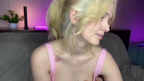 Snapshot of amandatalk chatting on 9, 3, 2025 amandatalk online show from 9, 3, 2025