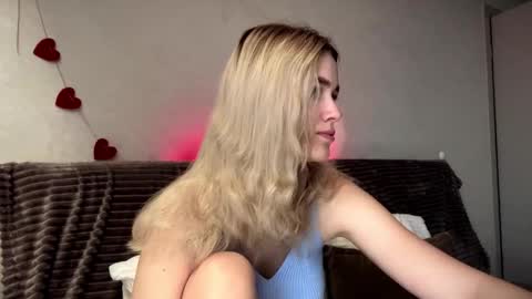 Snapshot of amandatalk chatting on 6, 10, 2025 amandatalk online show from 6, 10, 2025