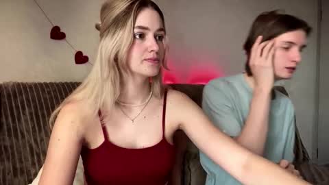 Snapshot of amandatalk chatting on 8, 10, 2025 amandatalk online show from 8, 10, 2025