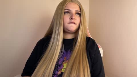 Amandha online show from 1, 1, 2025