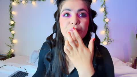 Amara Vega  online show from 10, 4, 2026