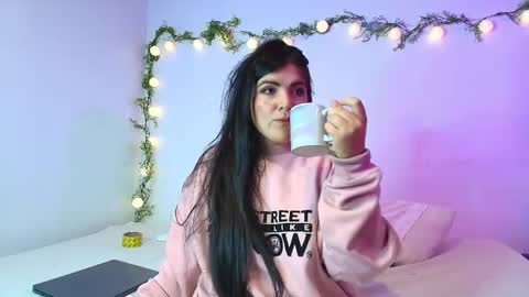 Amara Vega  online show from 19, 4, 2026