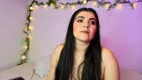 Amara Vega  online show from 24, 4, 2026