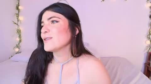 Amara Vega  online show from 27, 4, 2026