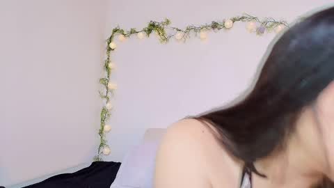 Amara Vega  online show from 5, 6, 2026