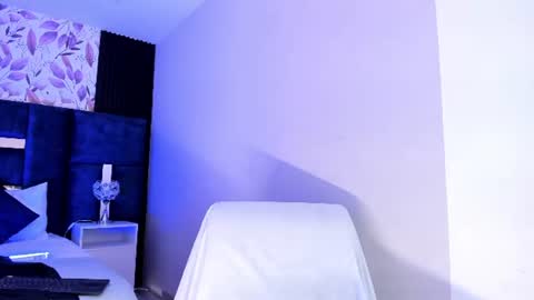 Emily online show from 27, 7, 2026