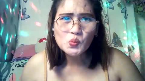 Snapshot of amazing_angel22 chatting on 12, 3, 2026 amazing angel online show from 12, 3, 2026