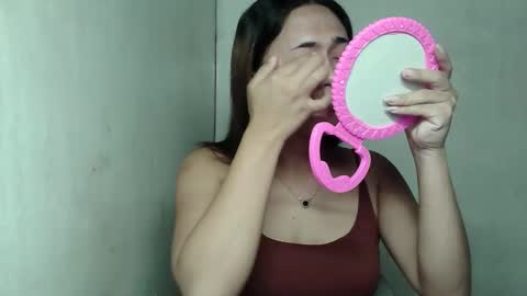 YELLA online show from 6, 10, 2025