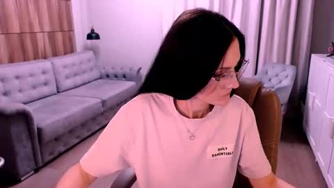 Izza online show from 25, 3, 2026