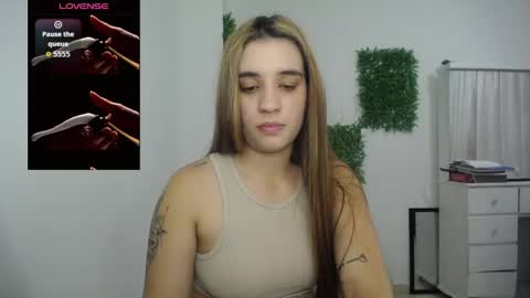 Snapshot of ambar_lynn chatting on 22, 10, 2025 mbar online show from 22, 10, 2025