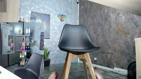 ambar rose2  online show from 4, 1, 2025