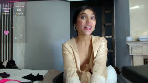 Ambar Ross online show from 5, 2, 2025