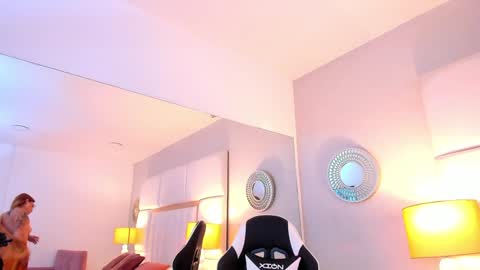 AmbarSantany  online show from 3, 2, 2025