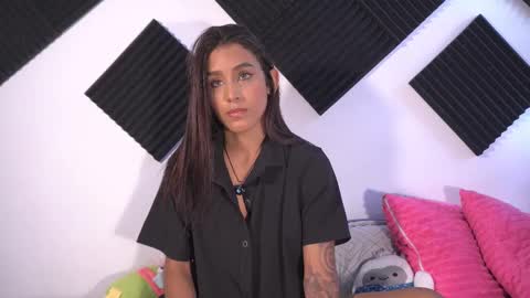 Snapshot of ambeer_rousess chatting on 14, 12, 2025 Amber online show from 14, 12, 2025