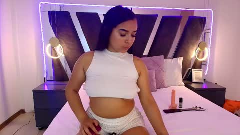 Snapshot of amber__jhonson_ chatting on 2, 6, 2026 Amber online show from 2, 6, 2026