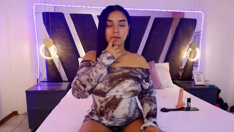 Snapshot of amber__jhonson_ chatting on 7, 6, 2026 Amber online show from 7, 6, 2026