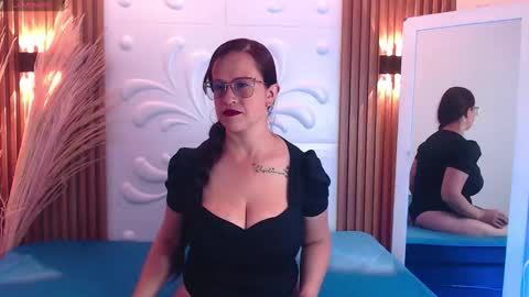 Snapshot of amber_bms chatting on 14, 9, 2025 MIA online show from 14, 9, 2025