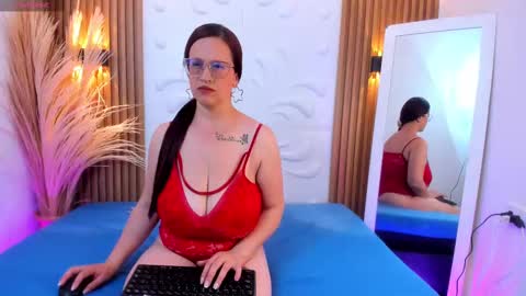 Snapshot of amber_bms chatting on 19, 11, 2025 MIA online show from 19, 11, 2025