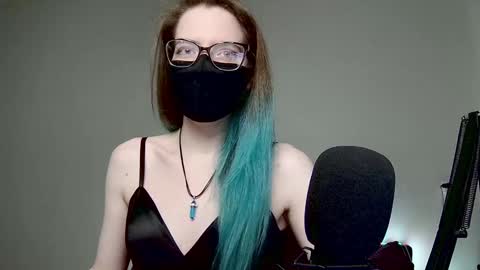 Amber non-nude model online show from 26, 1, 2025