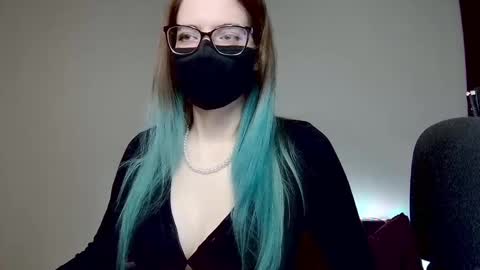 Amber non-nude model online show from 7, 2, 2025
