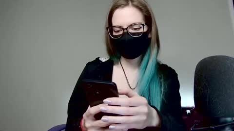 Amber non-nude model online show from 8, 2, 2025