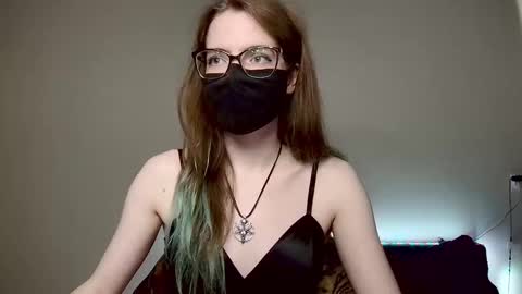 Amber non-nude model online show from 15, 9, 2025