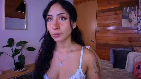 amber_curly online show from 22, 4, 2026