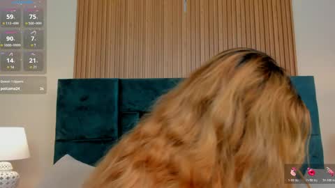 Snapshot of amber_kiss_ chatting on 2, 5, 2026 Emily online show from 2, 5, 2026