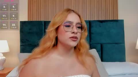 Snapshot of amber_kiss_ chatting on 13, 6, 2026 Emily online show from 13, 6, 2026