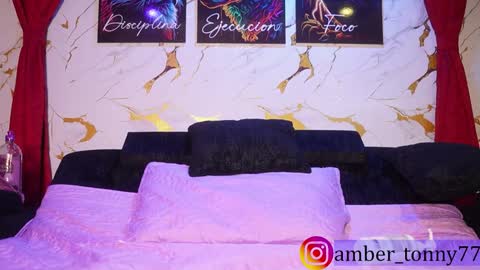     online show from 30, 11, 2025