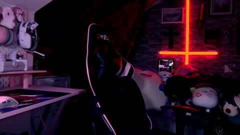 DEMONESS AMBER 666 online show from 19, 5, 2026