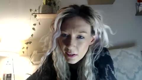 Kaligirll online show from 2, 2, 2026