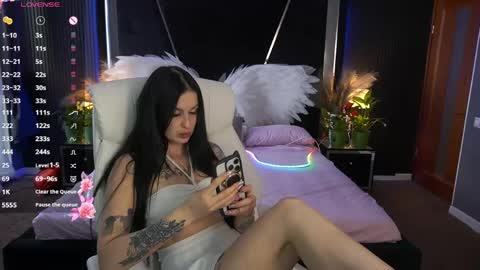 Snapshot of amberdismond chatting on 20, 5, 2026 Anna online show from 20, 5, 2026
