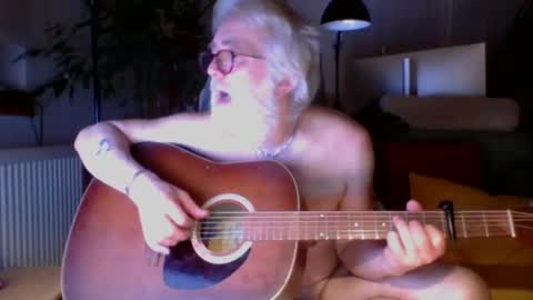 Amberr11 online show from 9, 2, 2026